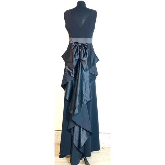 Adrianna Papell Women's Dress Size 2 Black Crepe Satin Bow Back Long Gown 6 - Picture 4 of 10